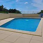 Spacieux Avec Terrasse A Pour 6 Personnes - Fr-1-472a-131
