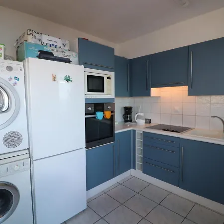 Apartment Superbe 3 Pieces Avec Terrasse De 74m², Clim Et Wifi, A - Fr-1-472a-131 Sete